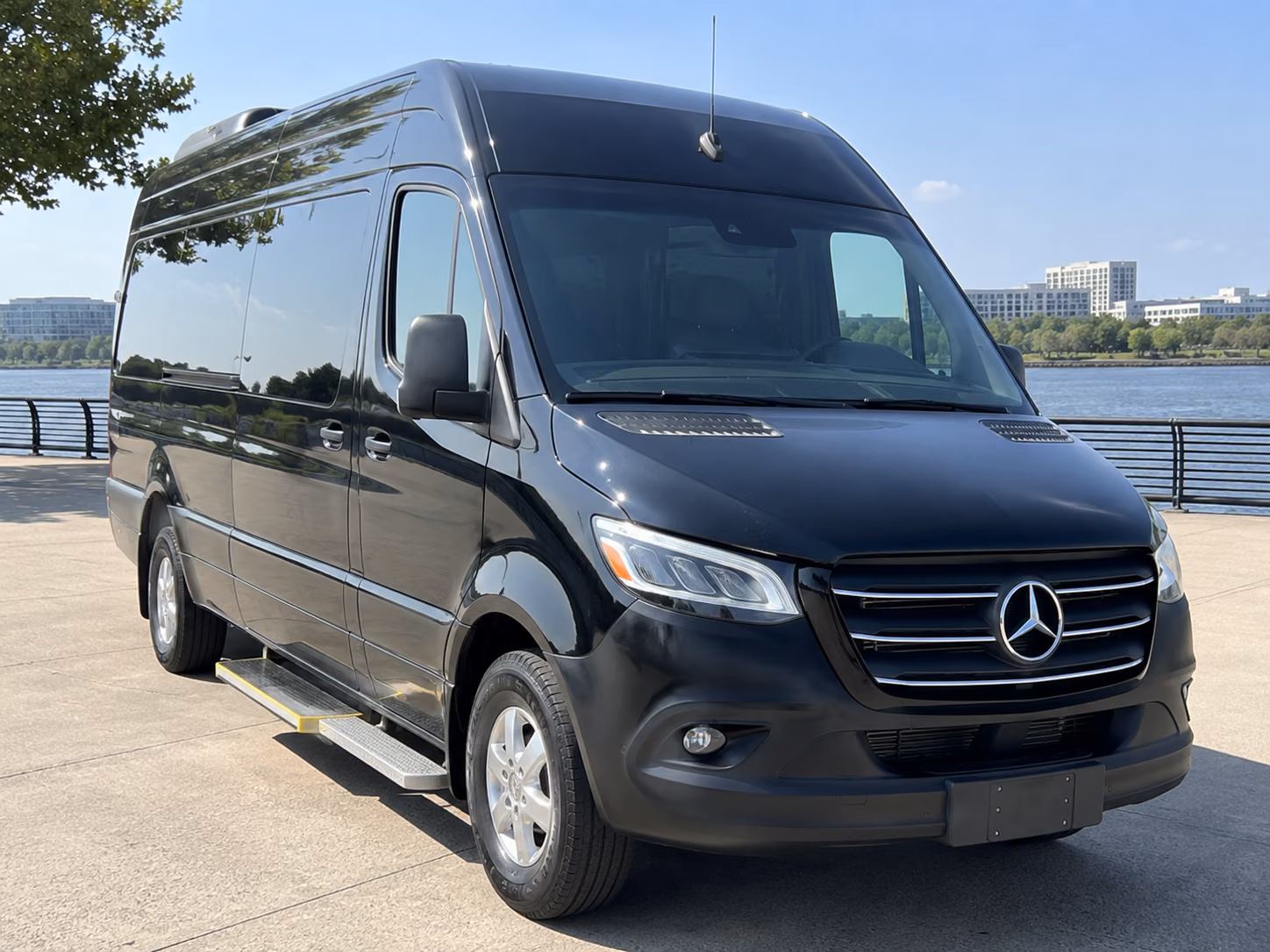 easily book transportation for your next bachelor or bachelorette party 3
