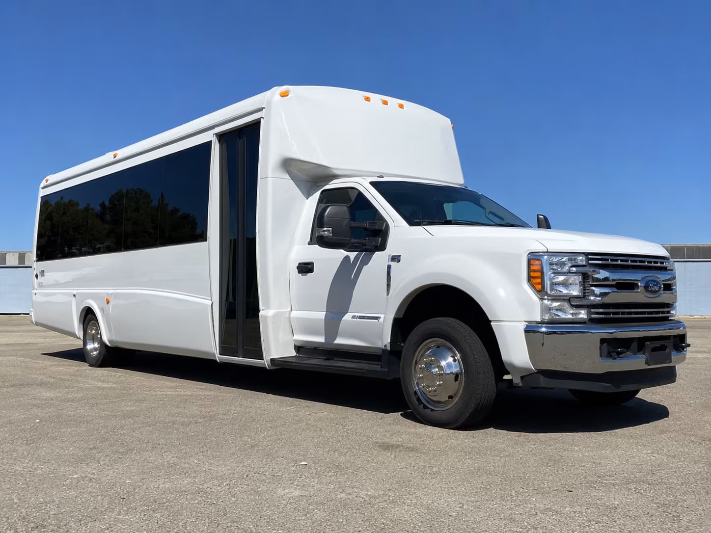 fan buses to warriors and giants games at chase center and oracle park