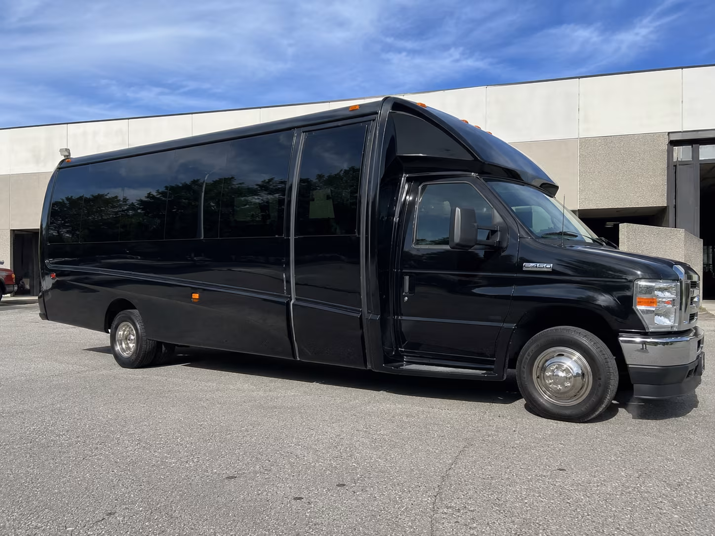 minibuses for convention attendees arriving at the fairfield vacaville amtrak station